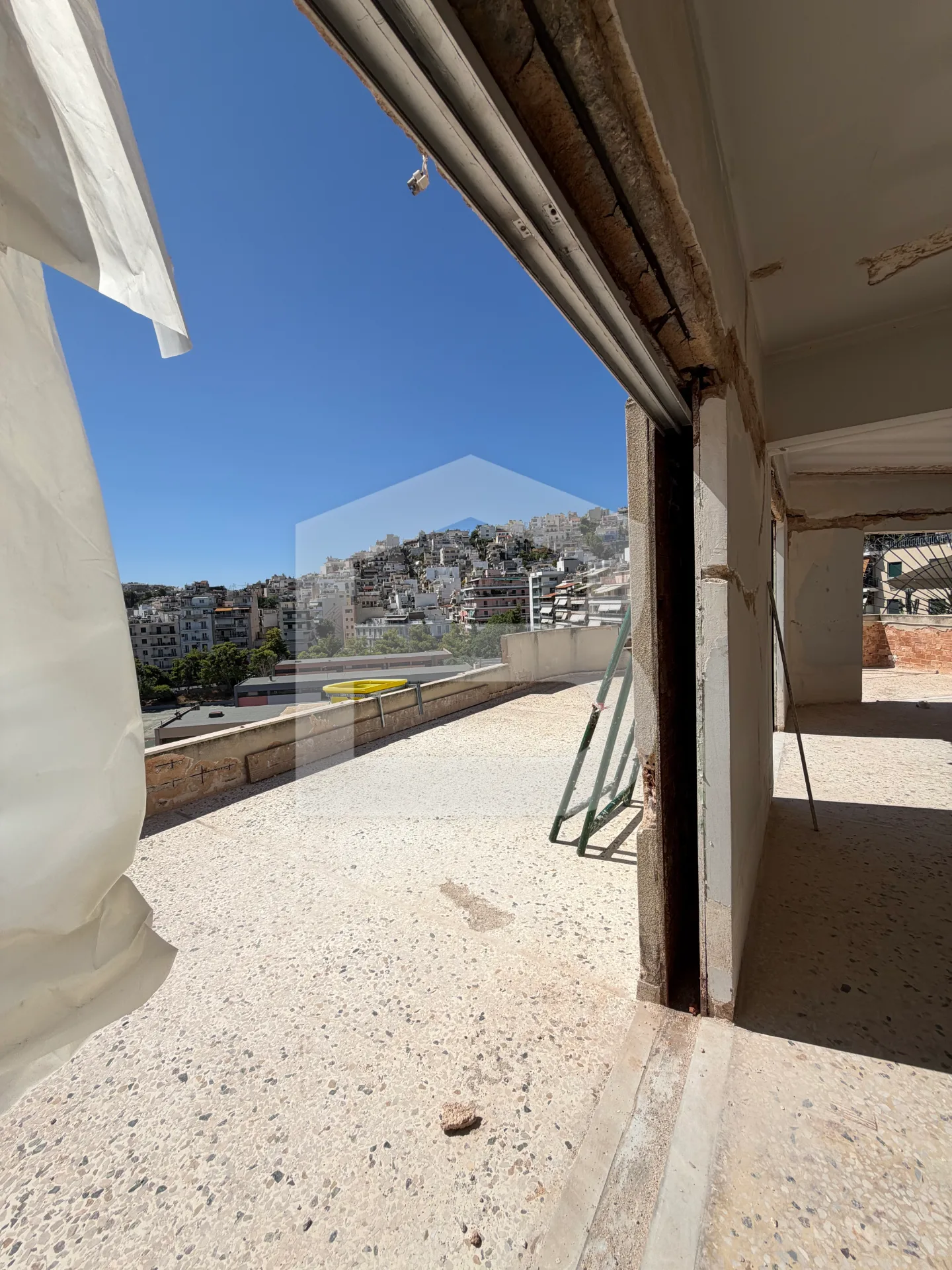 BIR-0038 - Commercial space for sale, 1000 sq.m., €1,900,000